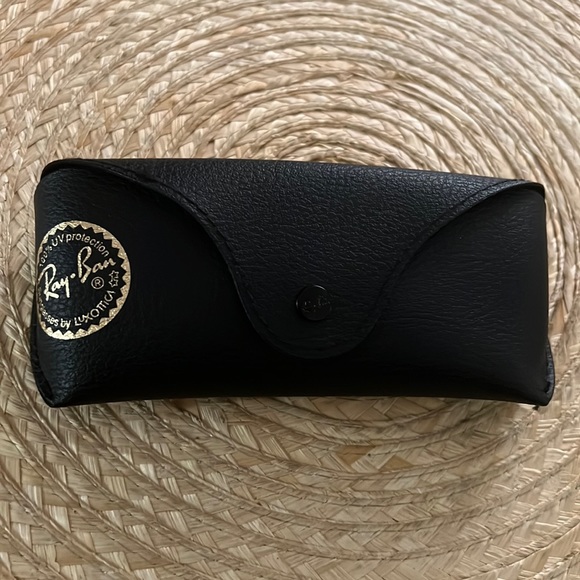 Ray-Ban Sunglasses Pouch Case - Picture 1 of 9